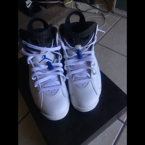 Air Jordan 6's - Picture 2 of 7
